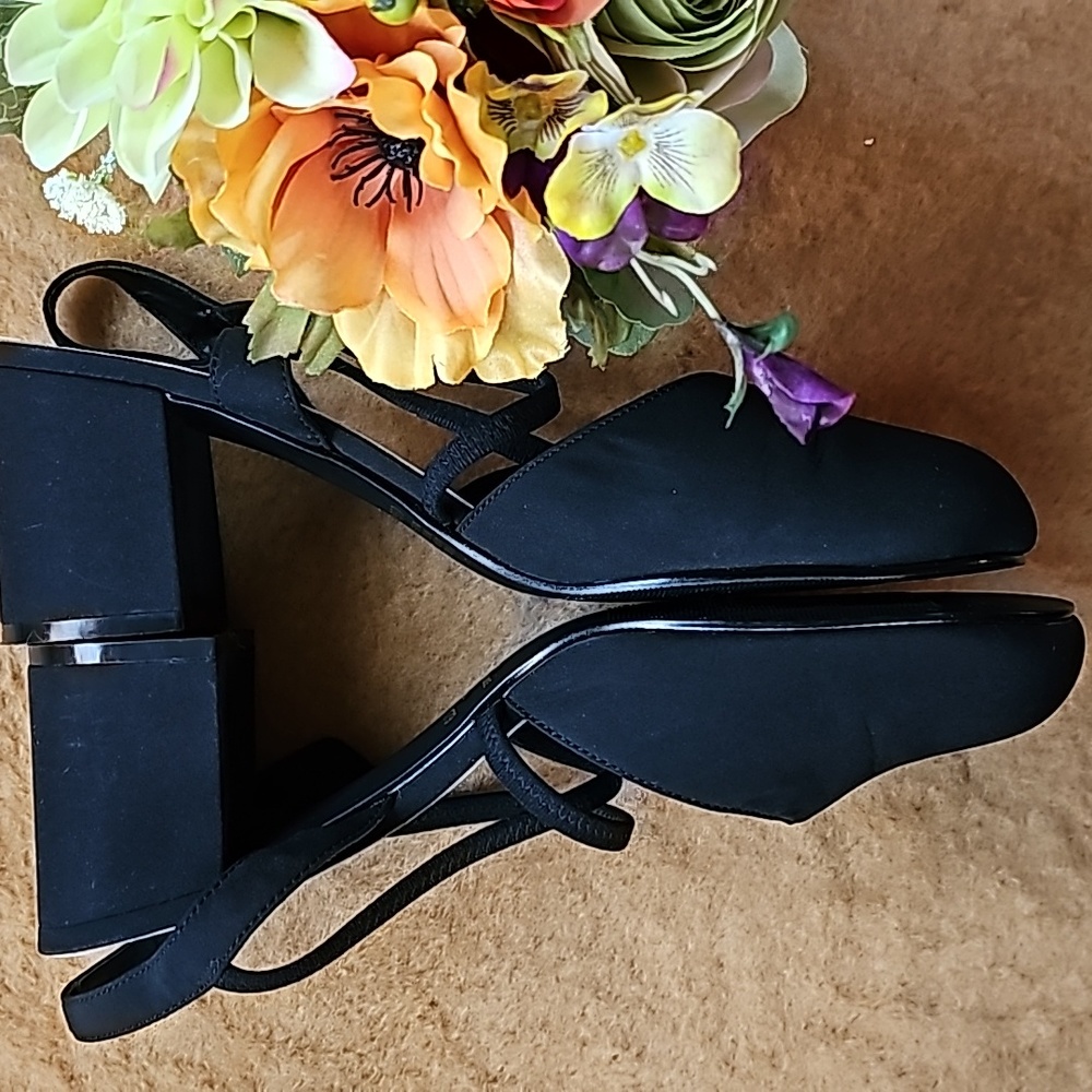 Shoes - Picture 3 of 16